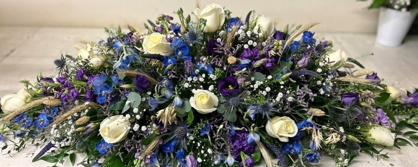Funeral flowers from Rosebowl Florist in Hendy