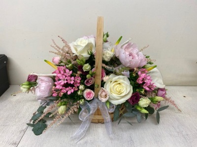 Signature Floral Basket - Signature Floral Basket